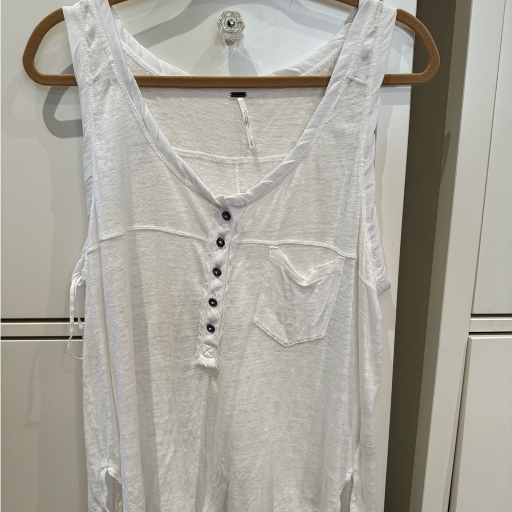 Free People White Sleeveless Buttoned Tank Top